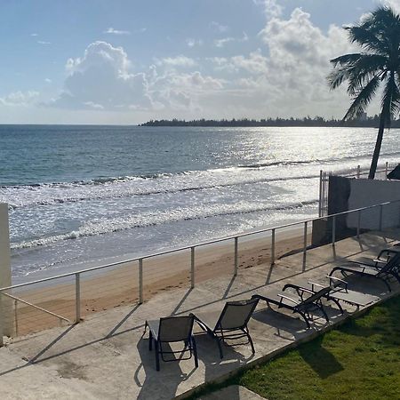 Oceanfront Condo In 卢基约 外观 照片
