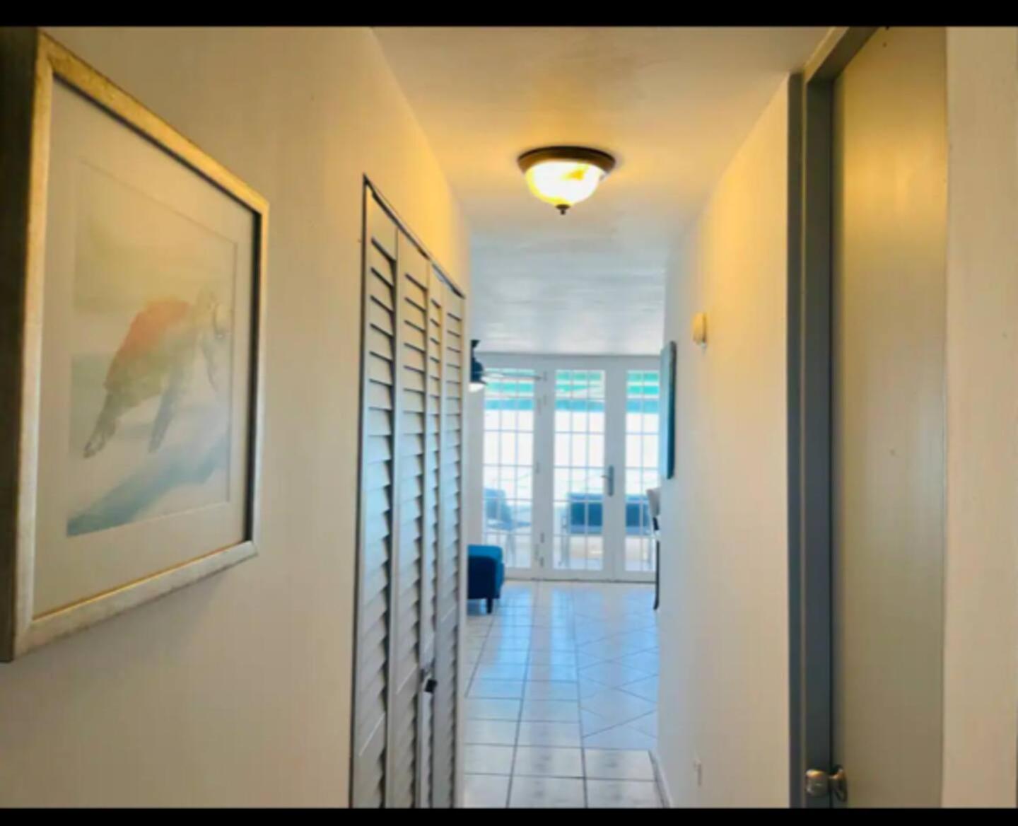 Oceanfront Condo In 卢基约 外观 照片
